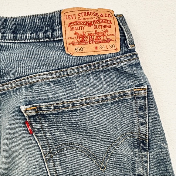 Vintage Levi’s 550 Light Wash Faded Relaxed Tapered Loose “Mom” Jeans Size 34/30 - Picture 2 of 15